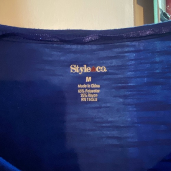 🌺 3/$15 Blue Quarter Sleeve Maternity Top - Picture 3 of 3